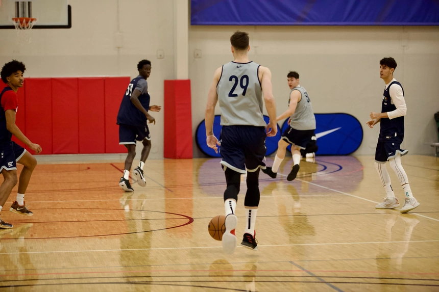 Les différents postes de jeu au basket-ball